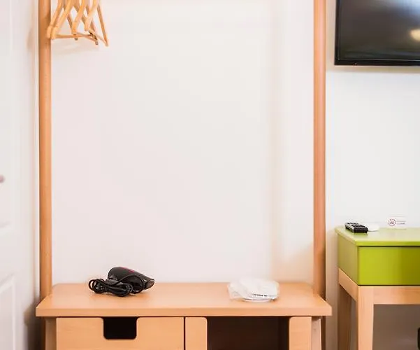 Thejoy * Hriszí Aktí Haniá